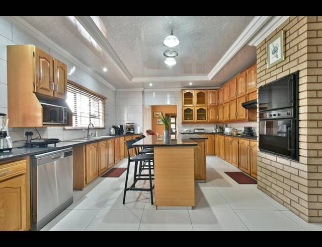 4 BEDROOM HOUSE FOR SALE IN GLENANDA